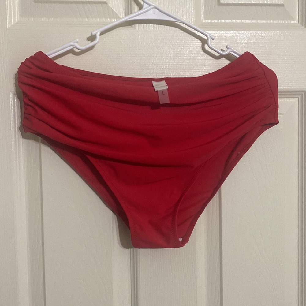 Red Ruched Two Pieces Bathing Suit - Picture 4 of 4